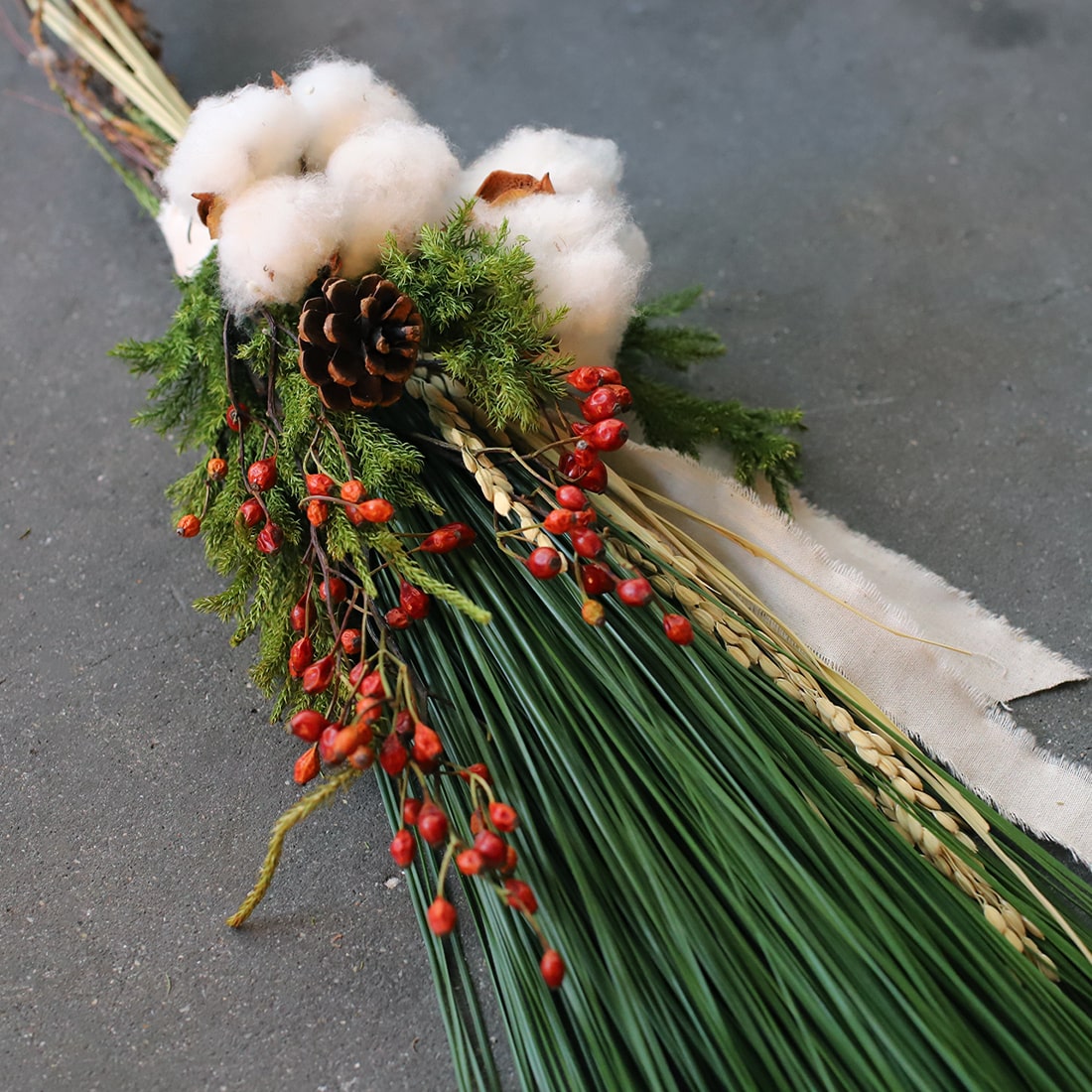 アンティーク民芸品手桶鉄＆木製花入ドライフラワー 木製バケツ型インテリア小物 アンティーク民芸品手桶鉄＆木製花入ドライフラワー 木製バケツ型